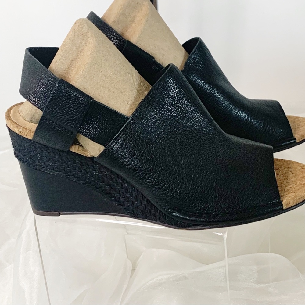 Clarks Black Spiced Bay Sandal - Women's - Picture 2 of 9